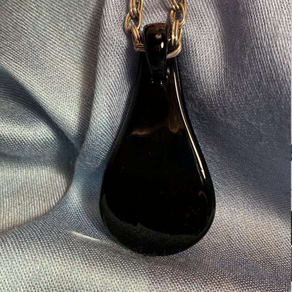 Black Pendant with 3-Dimensional Salmon Pink Floral Design Inside - Picture 3 of 10